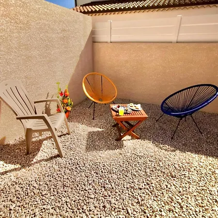 En 3 Epis De Plain-pied, 2 Chambres, Climatise, Terrasse, Jardinet Et Parking, Tres Calme Apartament *